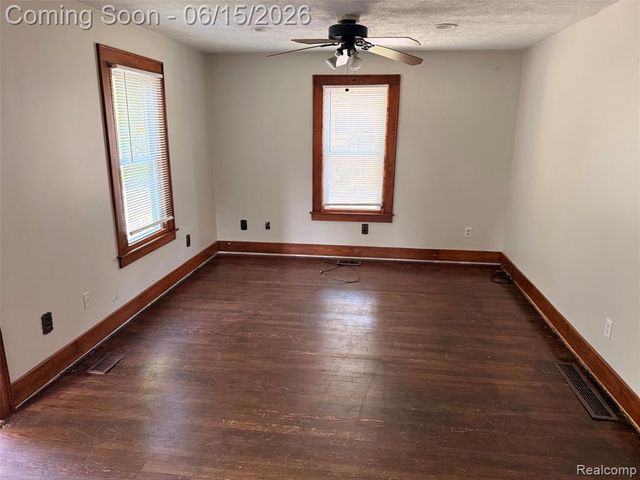 29780 Milford Road, New Hudson, MI 48165