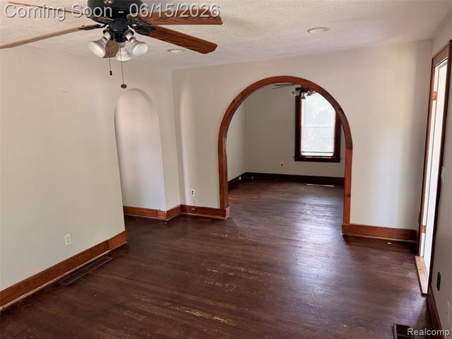 29780 Milford Road, New Hudson, MI 48165
