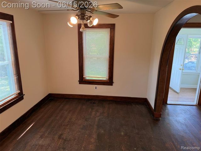 29780 Milford Road, New Hudson, MI 48165