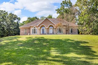 2128 Scenic Hills Drive, Leoni Twp, MI 49201