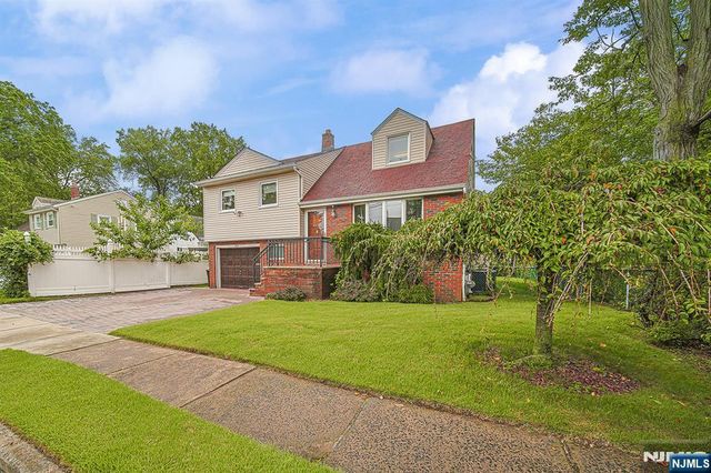 728 Lancaster Road, Ridgefield, NJ 07657