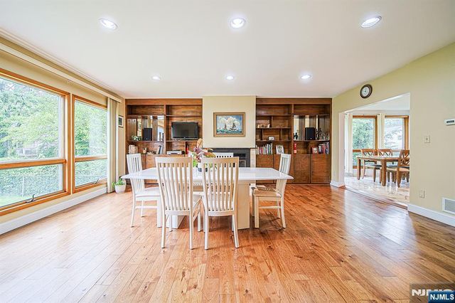 728 Lancaster Road, Ridgefield, NJ 07657