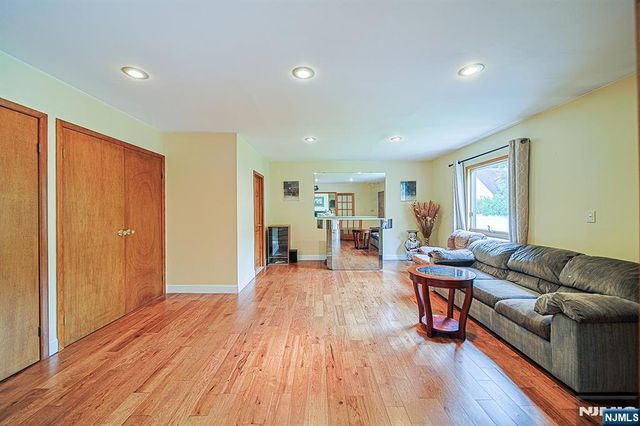 728 Lancaster Road, Ridgefield, NJ 07657