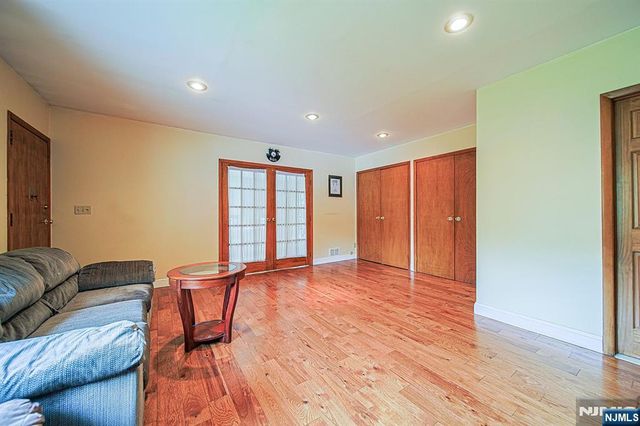 728 Lancaster Road, Ridgefield, NJ 07657
