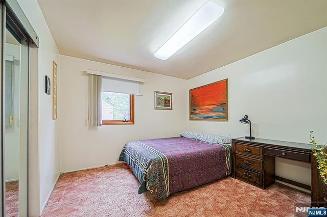 728 Lancaster Road, Ridgefield, NJ 07657