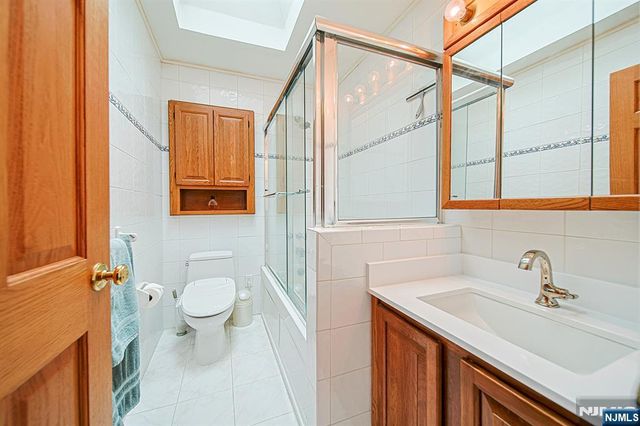 728 Lancaster Road, Ridgefield, NJ 07657