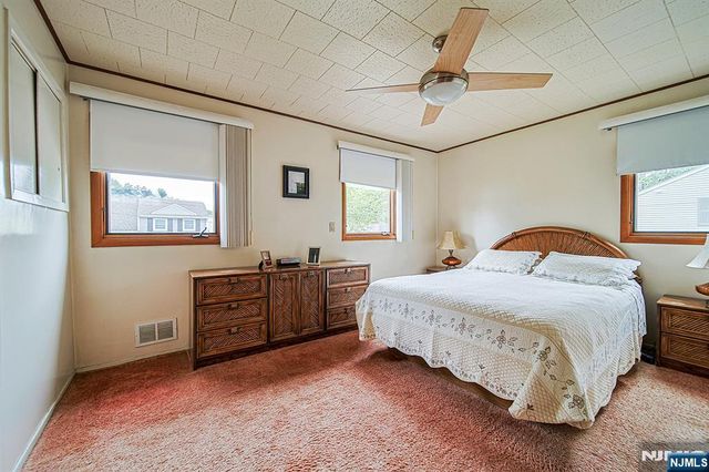 728 Lancaster Road, Ridgefield, NJ 07657