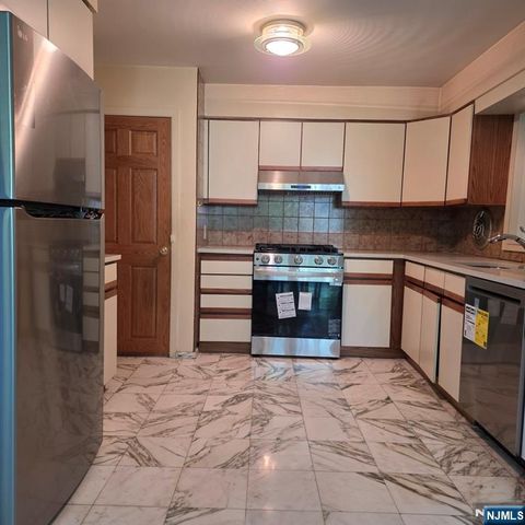 728 Lancaster Road, Ridgefield, NJ 07657