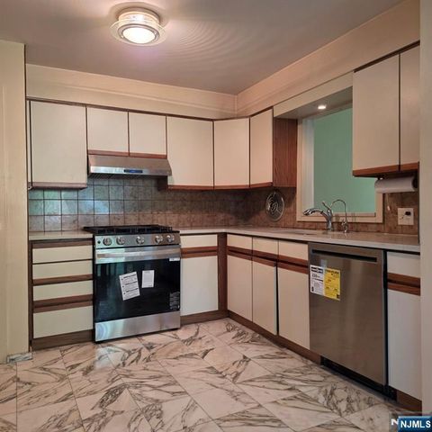 728 Lancaster Road, Ridgefield, NJ 07657