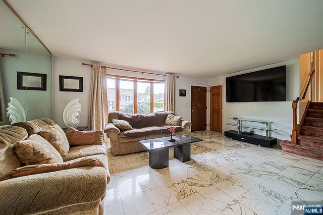 728 Lancaster Road, Ridgefield, NJ 07657