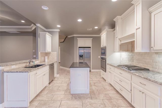 17604 Braken Drive, Edmond, OK 73012