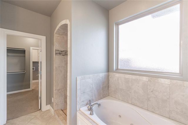 17604 Braken Drive, Edmond, OK 73012