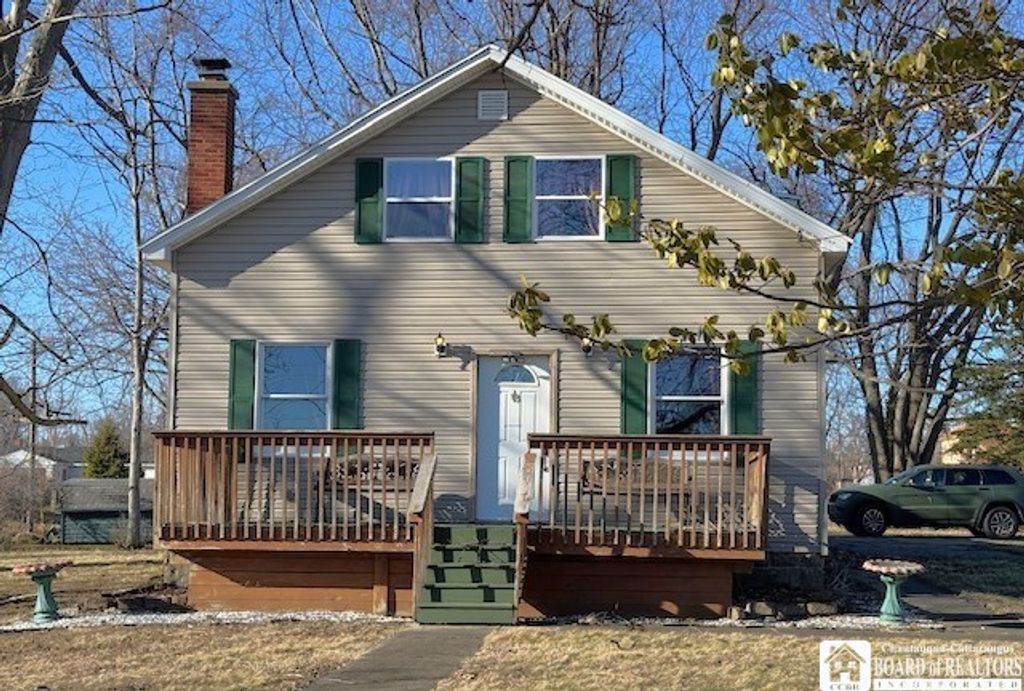 30 Point Drive West, Dunkirk, NY 14048