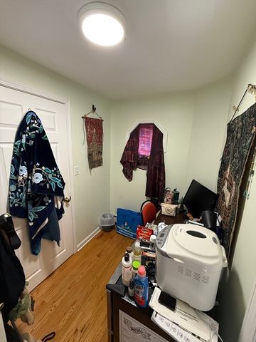18 Pine Street 18, Newton, MA 02465