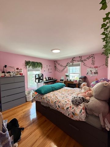 18 Pine Street 18, Newton, MA 02465