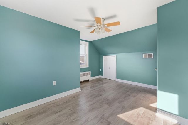 601 Fairway Rd, Linden City, NJ 07036