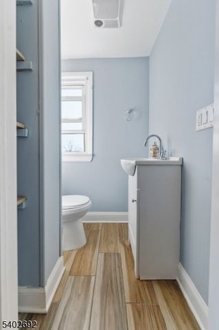 601 Fairway Rd, Linden City, NJ 07036