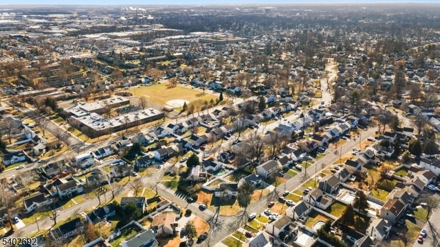 601 Fairway Rd, Linden City, NJ 07036