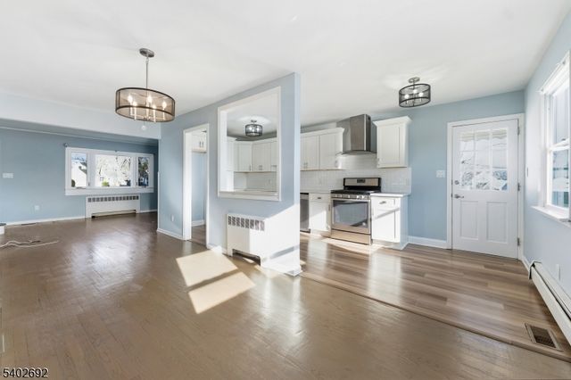 601 Fairway Rd, Linden City, NJ 07036