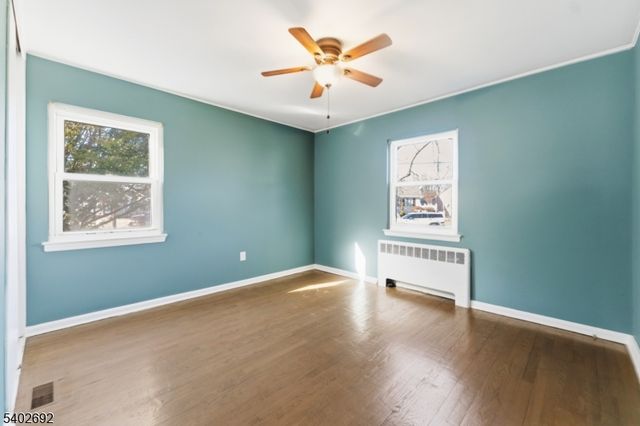 601 Fairway Rd, Linden City, NJ 07036