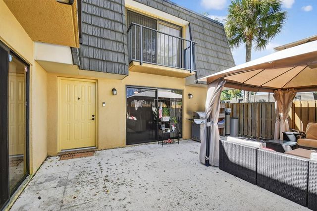 2409 24th Way, West Palm Beach, FL 33407