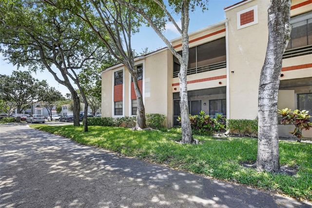 11931 NW 11th St 11931, Pembroke Pines, FL 33026