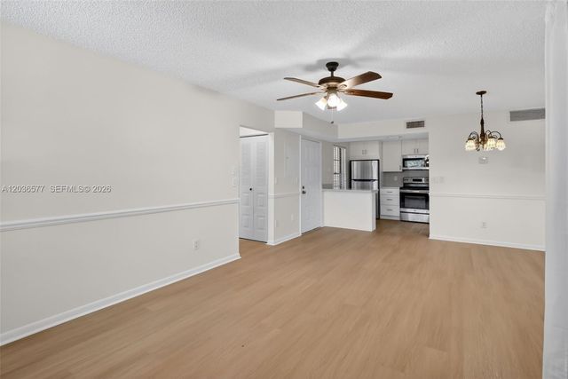 11931 NW 11th St 11931, Pembroke Pines, FL 33026
