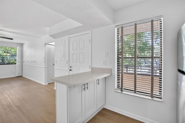11931 NW 11th St 11931, Pembroke Pines, FL 33026