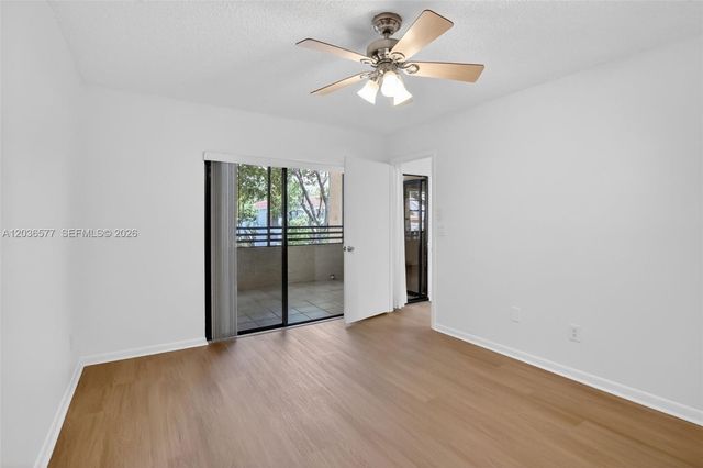 11931 NW 11th St 11931, Pembroke Pines, FL 33026