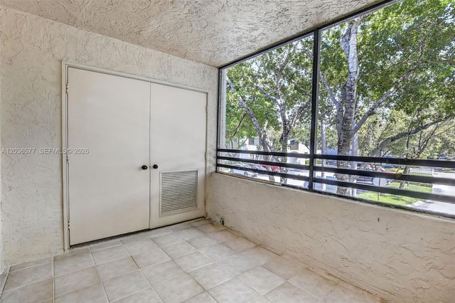 11931 NW 11th St 11931, Pembroke Pines, FL 33026