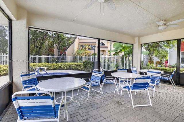 11931 NW 11th St 11931, Pembroke Pines, FL 33026