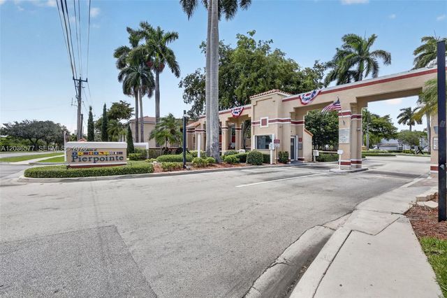 11931 NW 11th St 11931, Pembroke Pines, FL 33026
