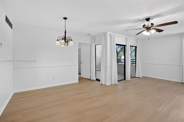 11931 NW 11th St 11931, Pembroke Pines, FL 33026