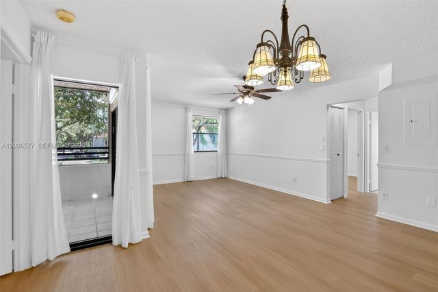 11931 NW 11th St 11931, Pembroke Pines, FL 33026