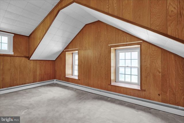 32 FURNACE RUN RD, Boyertown, PA 19512