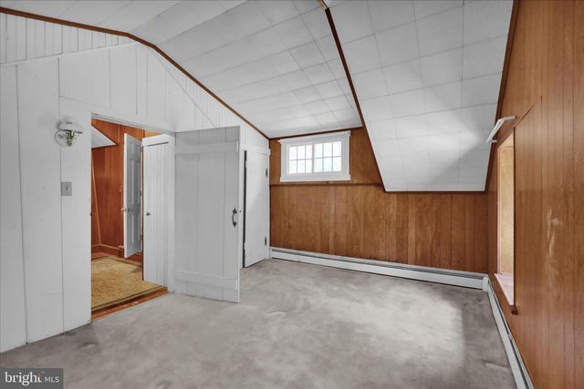 32 FURNACE RUN RD, Boyertown, PA 19512