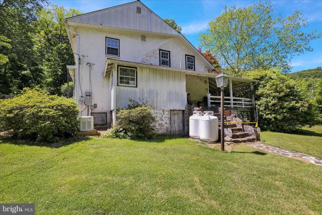 32 FURNACE RUN RD, Boyertown, PA 19512