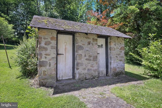 32 FURNACE RUN RD, Boyertown, PA 19512