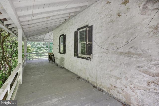 32 FURNACE RUN RD, Boyertown, PA 19512