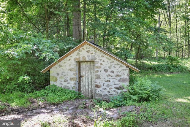 32 FURNACE RUN RD, Boyertown, PA 19512