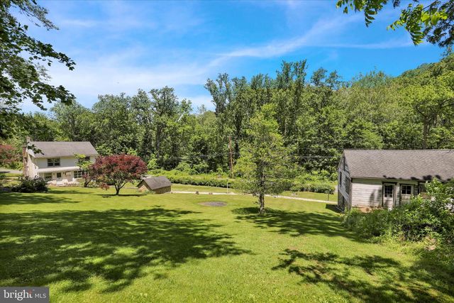 32 FURNACE RUN RD, Boyertown, PA 19512