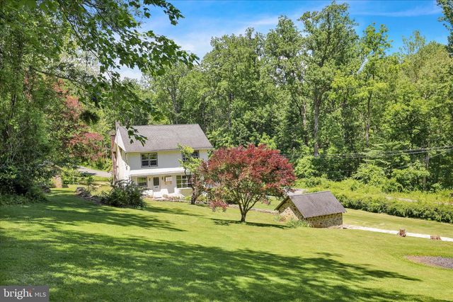32 FURNACE RUN RD, Boyertown, PA 19512