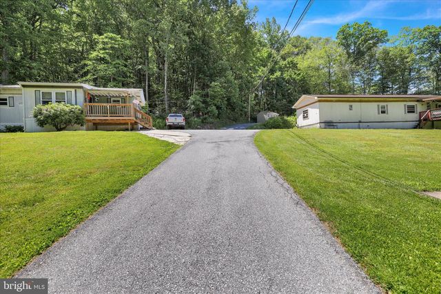 32 FURNACE RUN RD, Boyertown, PA 19512