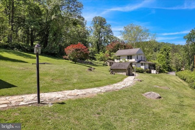 32 FURNACE RUN RD, Boyertown, PA 19512