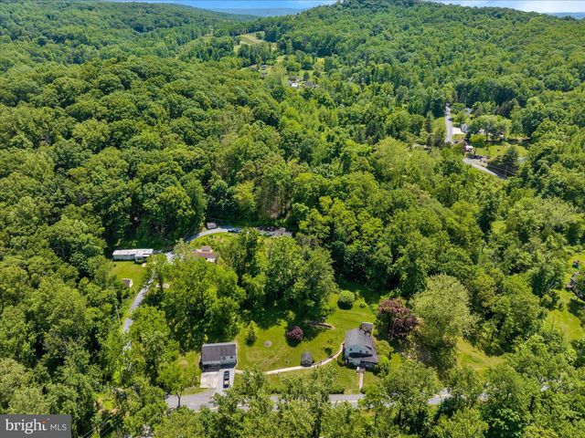 32 FURNACE RUN RD, Boyertown, PA 19512