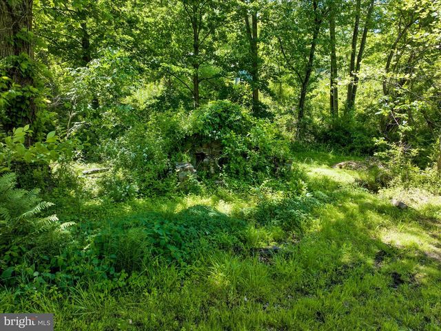 32 FURNACE RUN RD, Boyertown, PA 19512