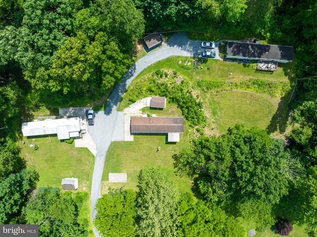 32 FURNACE RUN RD, Boyertown, PA 19512