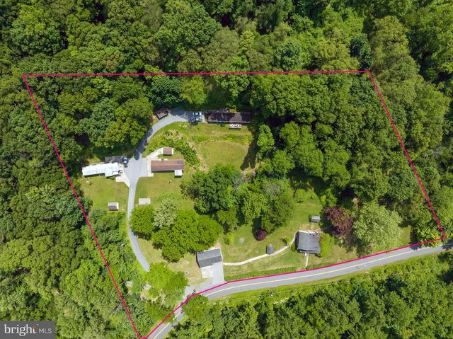 32 FURNACE RUN RD, Boyertown, PA 19512