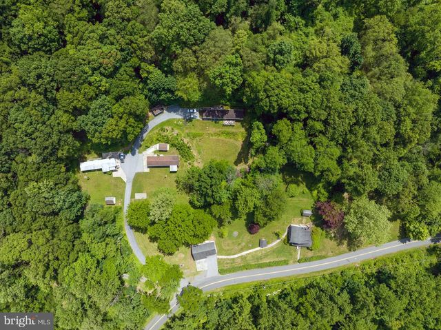 32 FURNACE RUN RD, Boyertown, PA 19512