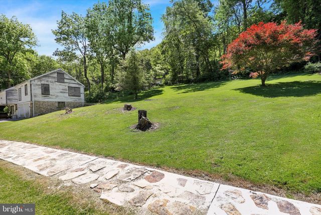 32 FURNACE RUN RD, Boyertown, PA 19512